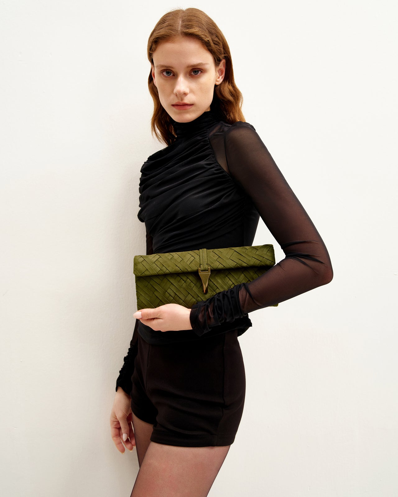 Zaria Geflochtene Clutch - Dunkelolivgrün
