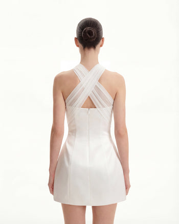 Satin-Minikleid mit gekreuztem Tüll-Neckholder – Weiß