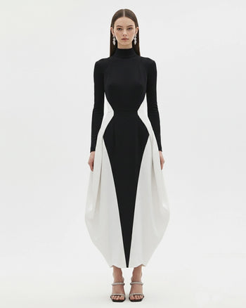 Monochromes Paneel-Langarm-Maxikleid - Schwarz