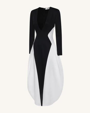 Monochromes Maxikleid im Paneel-Design mit tiefem V-Ausschnitt und langen Ärmeln - Schwarz