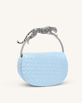 Ione Gewebte Henkeltasche in Leopardenform - Hellblau