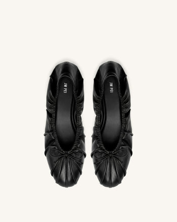 Solenne Ballerinas mit Raffung und Kordelzug – Schwarz