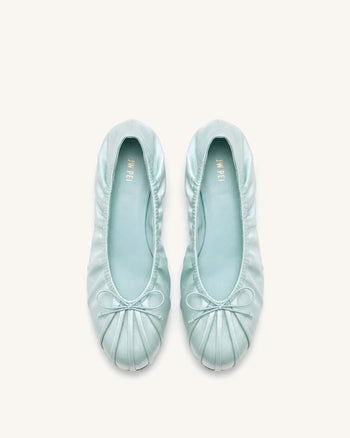 Solenne Satin-Ballerinas mit Raffung und Kordelzug – Blau