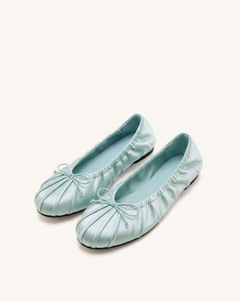 Solenne Satin-Ballerinas mit Raffung und Kordelzug – Blau