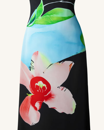 Satinkleid mit Blumenmuster und Neckholder – Schwarz Multicolor