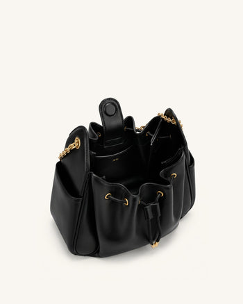Rowan Geraffte Beuteltasche mit Kordelzug und Kette - Schwarz