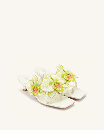 Serena Sandaletten mit Orchideen-Stickerei und Zehenring - Elfenbein-Grün