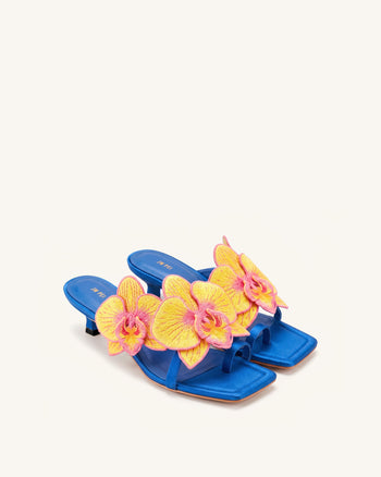 Serena Sandaletten mit Orchideen-Stickerei und Zehenring - Royalblau