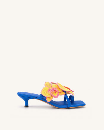 Serena Sandaletten mit Orchideen-Stickerei und Zehenring - Royalblau