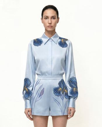 Iris Bestickte Hemdbluse mit Kragen und langen Ärmeln - Hellblau