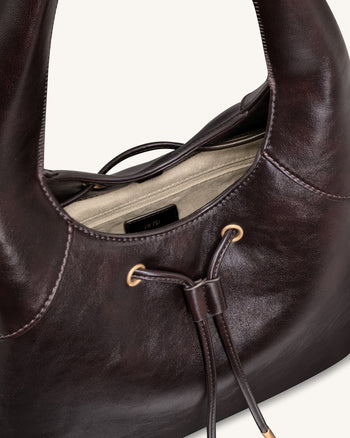 Celandra Hobo-Bag mit Kordelzug – Dunkelbraun