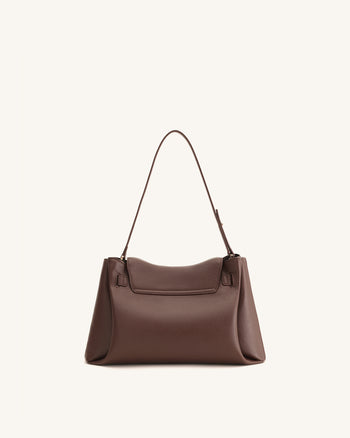 Rhea Schultertasche mit doppelter Schnalle und Narbenlederstruktur - Dunkelbraun