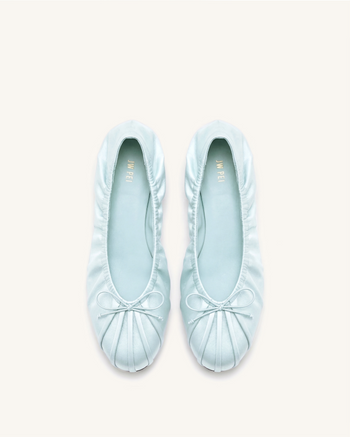 Solenne Satin-Ballerinas mit Raffung und Kordelzug – Blau