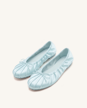 Solenne Satin-Ballerinas mit Raffung und Kordelzug – Blau