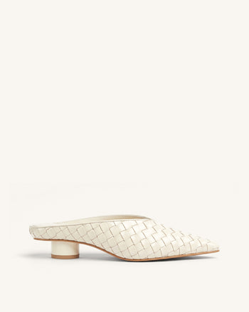 Helena Geflochtene, texturierte, spitz zulaufende Mules - Beige