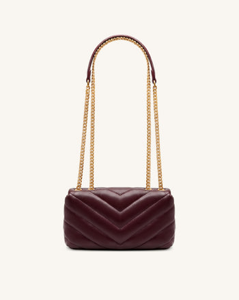 Riley Gesteppte Dackel-Schultertasche mit Überschlag - Deep Burgundy