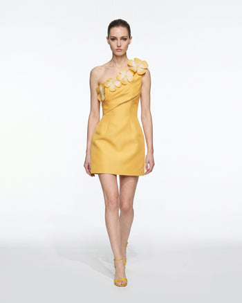 Minikleid mit Blumenapplikation und einem Träger – Gelb