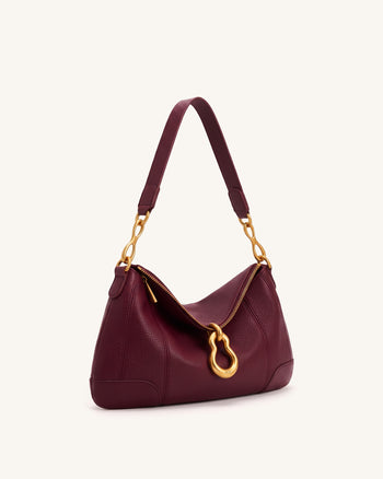 Jayla Schultertasche mit Metallanhänger-Verzierung - Burgund