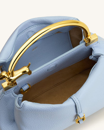 Bruna Dackel-Metallgriff Henkeltasche - Hellblau