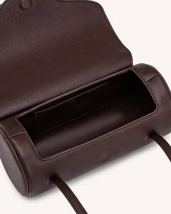 Solenne Barrel-Schultertasche - Dunkelbraun