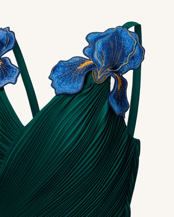 Iris Besticktes Plissee-Maxikleid mit V-Ausschnitt – Smaragdgrün