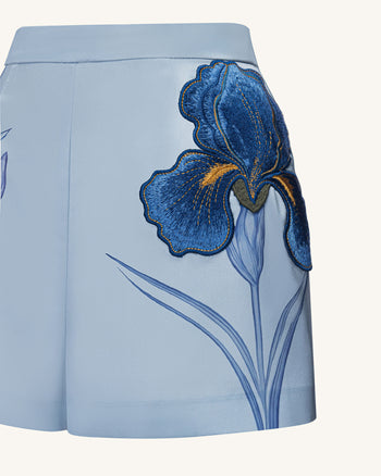 Iris Bestickte maßgeschneiderte Shorts – Hellblau
