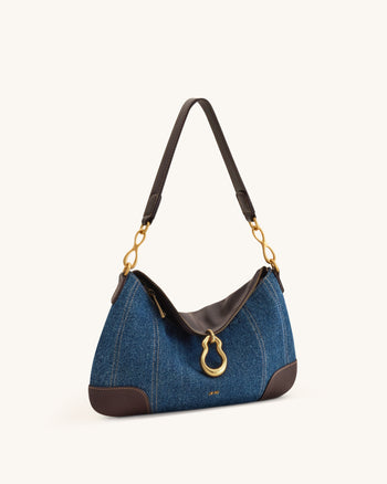 Jayla Schultertasche mit Metallanhänger - Blaues Denim