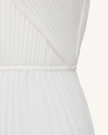 Plissee-Maxikleid mit überkreuztem Neckholder – Elfenbein