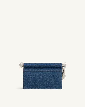 Holly Clutch mit Metallanhänger-Verzierung - Blauer Denim