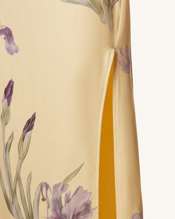 Iris Trägerloses Satin-Maxikleid mit Print und Schlitz – Pastellgelb