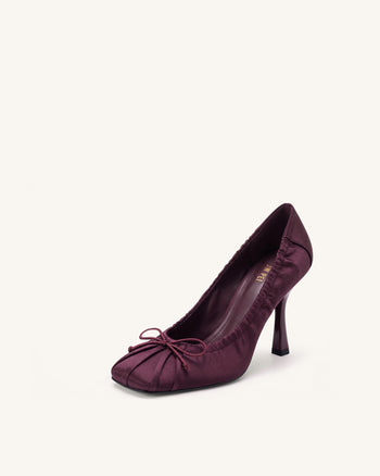 Solenne Geraffte Satin-Pumps mit Schleife – Burgunderrot