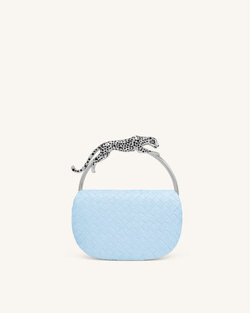 Ione Gewebte Henkeltasche in Leopardenform - Hellblau