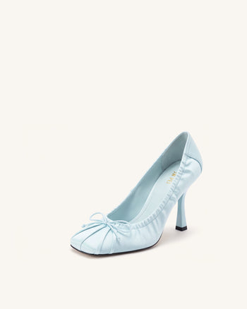 Solenne Gerüschte Pumps mit Satinschleife – Blau