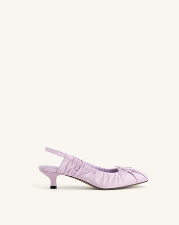 Solenne Slingback-Pumps mit Satin-Schleife und Raffung - Lila