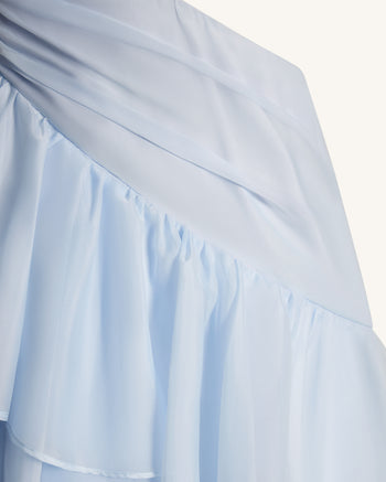 Chiffon-Maxikleid mit One, Schulterausschnitt und Rüschen – Blau