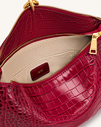 Jayla Schultertasche mit Metallanhänger-Verzierung - Rote Krokoprägung