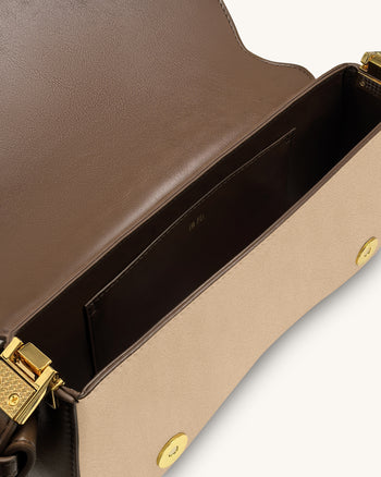 Joy Schultertasche aus Kunstwildleder – Khakibraun