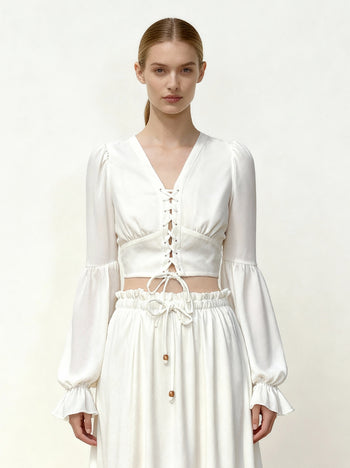 Kurze Chiffonbluse mit Laternenärmeln und Bindedetail vorne - Weiß