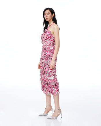 Fiora Besticktes Maxikleid mit Blumen und Neckholder – Rosenrot
