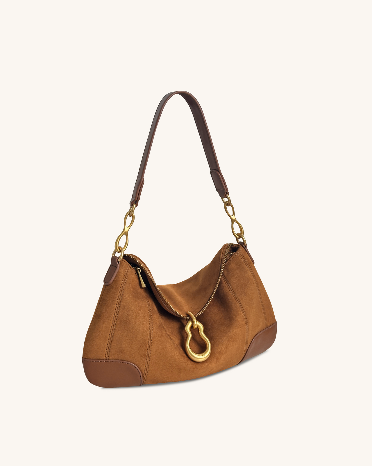 Jayla Schultertasche aus Kunstwildleder mit Metallanhänger – Braun