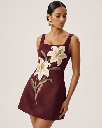 Lily Ärmelloses A-Linien-Minikleid mit Blumenmuster - Burgunderrot