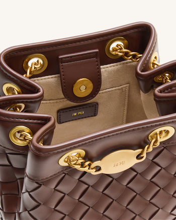 Yara Handgewebte Bucket Bag – Dunkelbraun