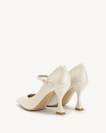 Thalina Lackleder-Pumps – Beige
