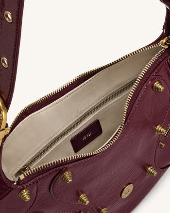 Tessa Nieten-Schultertasche – Burgunderrot