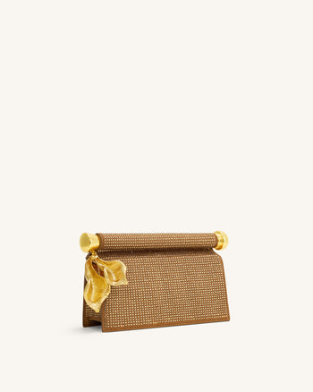 Holly Clutch mit künstlichem Kristall und Metallanhänger - Champagner