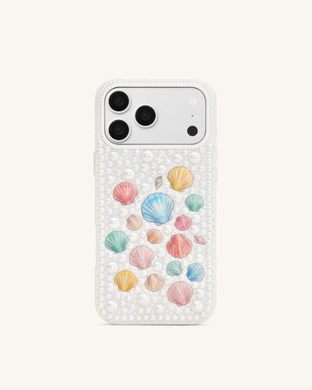 Handyhülle mit Pastell-Muscheln und Perlen – Weiß