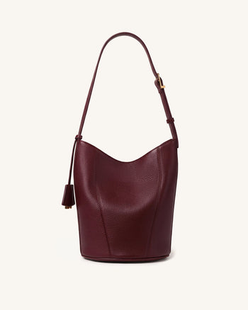 Zora Beuteltasche aus genarbtem Leder – Tiefes Burgunderrot