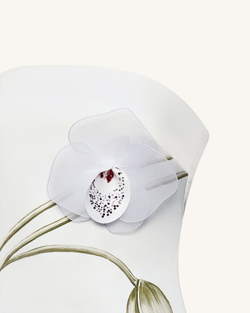 Trägerloses Kleid mit Orchideen-Applikation - Weiß