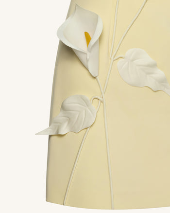 Trägerloses Kleid mit Blumenapplikation - Gelb