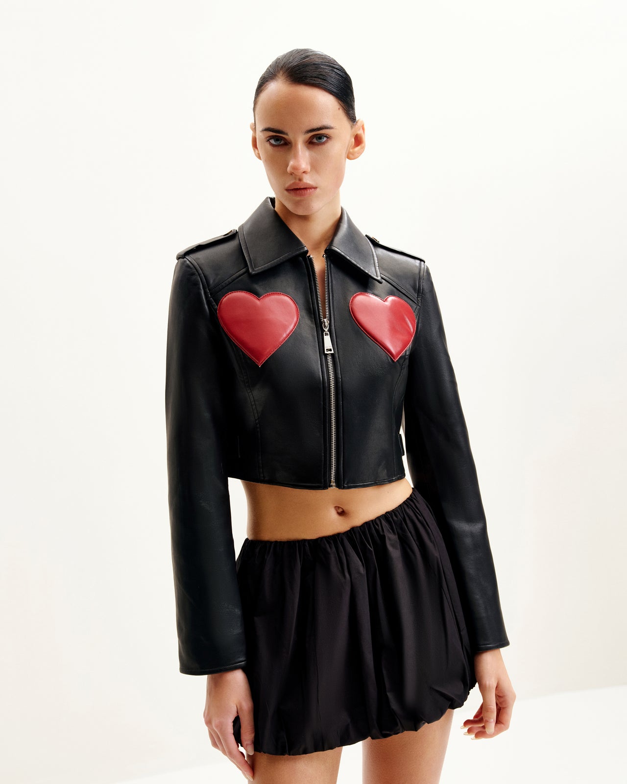 Sophie Kurzgeschnittene Lederjacke - Schwarz & Rot